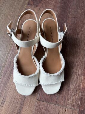 Lucky Brand Cream Canvas Frayed-Strap Sandals